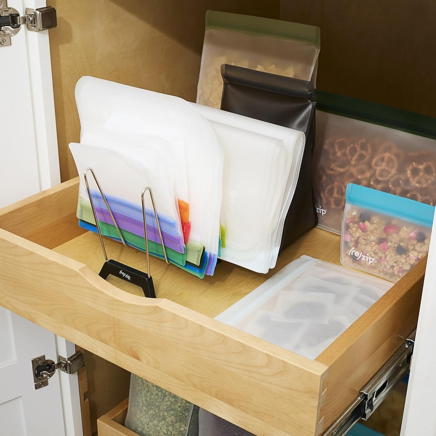 (re) zip Reusable Bag Drying Rack and Organizer | Includes 2 Reusable Leakproof Flat Lunch Bags | Wide Prongs for Drying, Vertical Storage for Easy Access | Disassembles for Effortless Storage