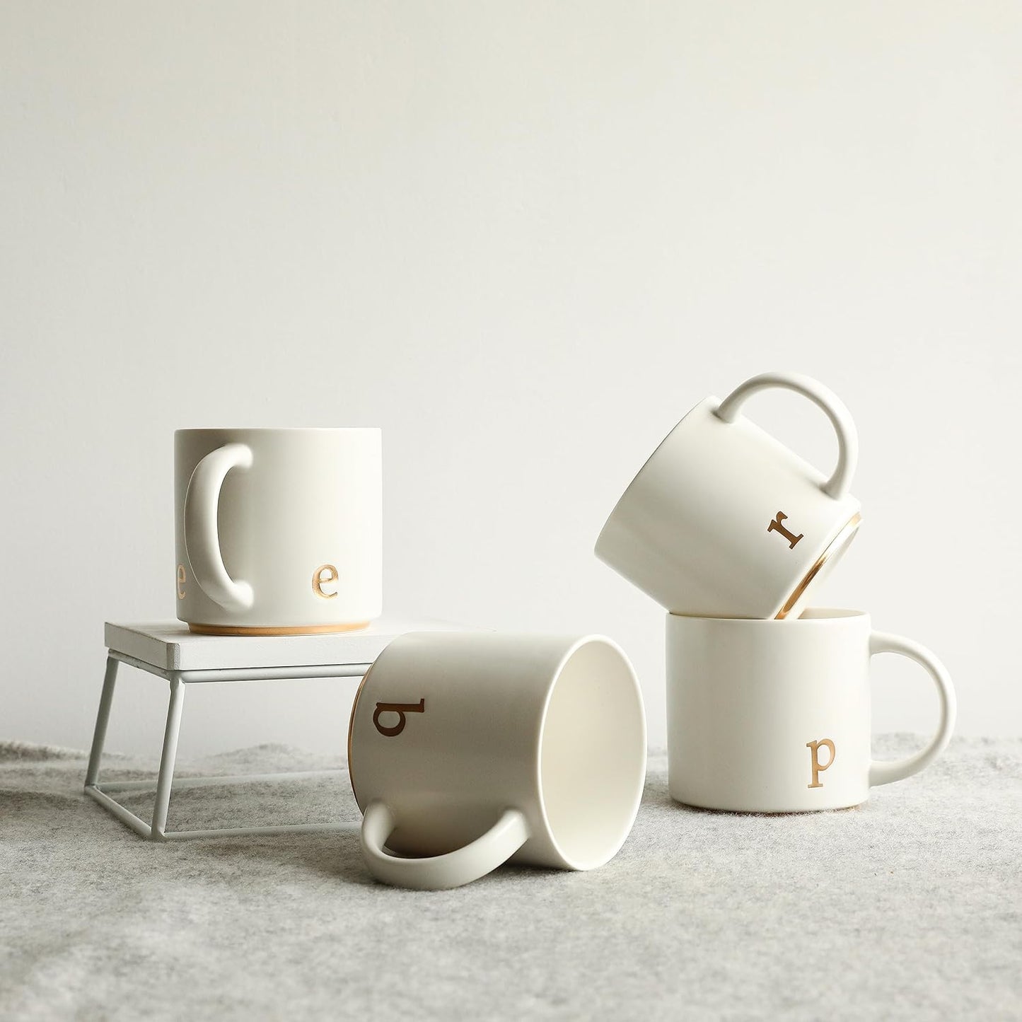 COLLECTIVE HOME - Monogram Ceramic Mugs, 15 oz Golden Initial Coffee Cups, Elegant Alphabet Tea Mugs, Elegant Personalized Mug with Gift Box, Luxurious Cups for Office and Home (e)